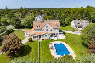 45 S Penataquit Ave, Bay Shore, NY 11706 - Photo 7