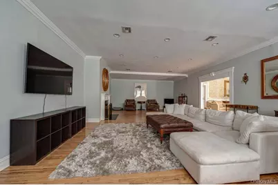45 S Penataquit Avenue, Bay Shore, NY 11706 - Photo 17