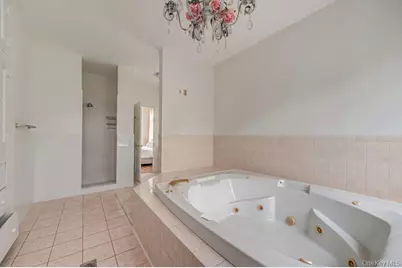 45 S Penataquit Avenue, Bay Shore, NY 11706 - Photo 29