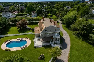 45 S Penataquit Ave, Bay Shore, NY 11706 - Photo 9