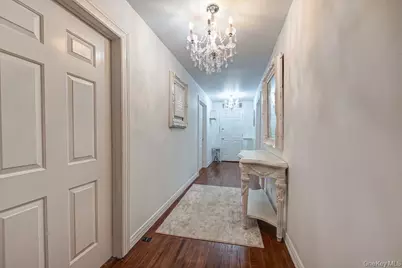 45 S Penataquit Avenue, Bay Shore, NY 11706 - Photo 31
