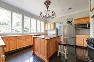 45 S Penataquit Ave, Bay Shore, NY 11706 - Photo 21