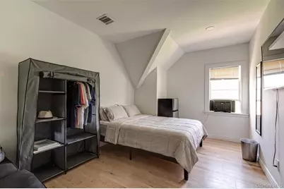 45 S Penataquit Avenue, Bay Shore, NY 11706 - Photo 27