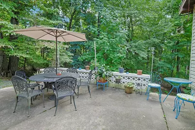 30 N Strawberry Hill Lane N, West Nyack, NY 10994 - Photo 23
