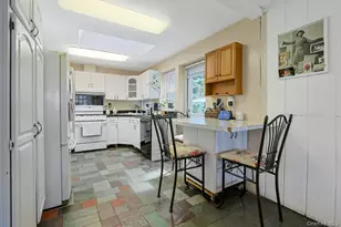 30 N Strawberry Hill Ln N, West Nyack, NY 10994 - Photo 11