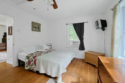 30 N Strawberry Hill Lane N, West Nyack, NY 10994 - Photo 21