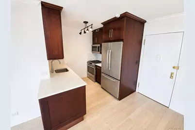 26910 Grand Central Parkway #31P, Floral Park, NY 11005 - Photo 5
