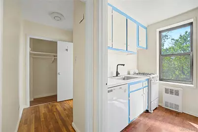 22424 Union Turnpike #4-J, Oakland Gardens, NY 11364 - Photo 9