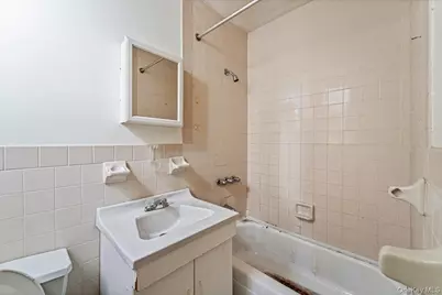 54-18 Nurge Avenue, Maspeth, NY 11378 - Photo 19