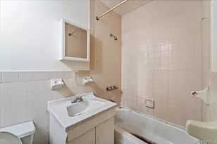 54-18 Nurge Ave, Maspeth, NY 11378 - Photo 19