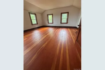 51 E Hook Cross Road, Hopewell Junction, NY 12533 - Photo 9