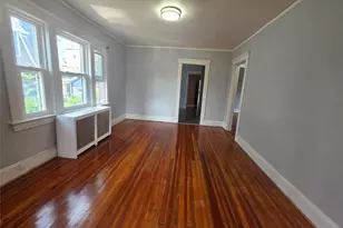 81 Waring Pl, Yonkers, NY 10703 - Photo 9