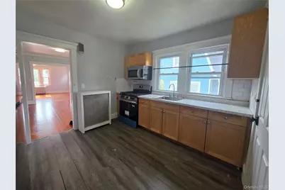 81 Waring Place Unit #2, Yonkers, NY 10703 - Photo 11