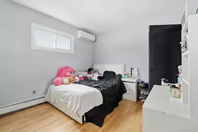 131 Fir Street, Lindenhurst, NY 11757 - Photo 25