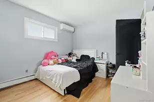 131 Fir St, Lindenhurst, NY 11757 - Photo 25