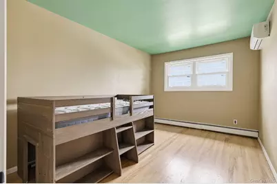 131 Fir Street, Lindenhurst, NY 11757 - Photo 15