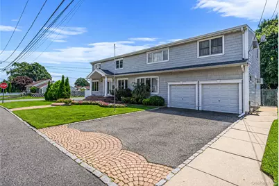52 Manhattan Avenue, West Babylon, NY 11704 - Photo 3