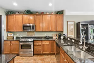 178 Southampton Dr, Massapequa, NY 11758 - Photo 11