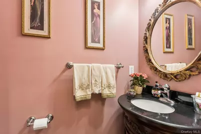 178 Southampton Drive, Massapequa, NY 11758 - Photo 15