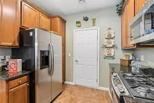 178 Southampton Dr, Massapequa, NY 11758 - Photo 13