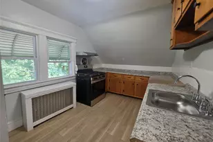 81 Waring Pl, Yonkers, NY 10703 - Photo 3