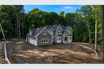 550 Moriches Road, Saint James, NY 11780 - Photo 13