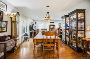 411 8th St, Bohemia, NY 11716 - Photo 9