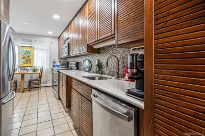 411 8th Street, Bohemia, NY 11716 - Photo 15
