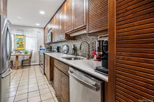 411 8th St, Bohemia, NY 11716 - Photo 15