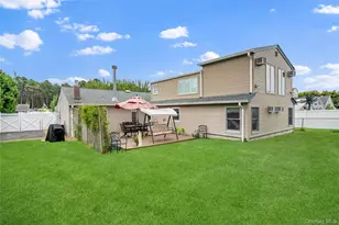 411 8th St, Bohemia, NY 11716 - Photo 33