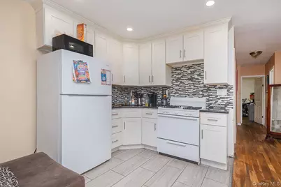 15813 Linden Boulevard, Jamaica, NY 11434 - Photo 11