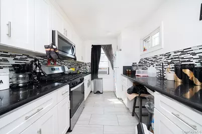 15813 Linden Boulevard, Jamaica, NY 11434 - Photo 7