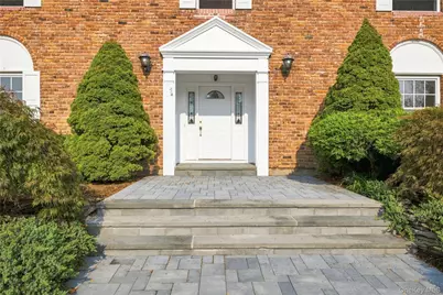34 Lisa Court, Syosset, NY 11791 - Photo 9