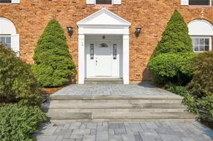 34 Lisa Ct, Syosset, NY 11791 - Photo 9