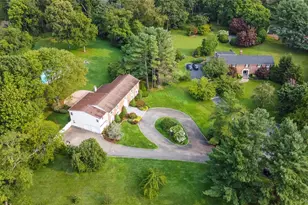 34 Lisa Ct, Syosset, NY 11791 - Photo 5