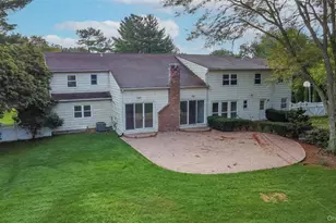 34 Lisa Ct, Syosset, NY 11791 - Photo 11