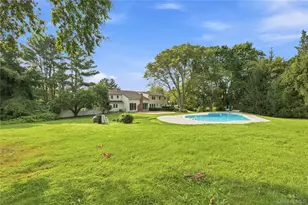 34 Lisa Ct, Syosset, NY 11791 - Photo 13