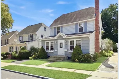 36 Hawthorne Street, Williston Park, NY 11596 - Photo 3