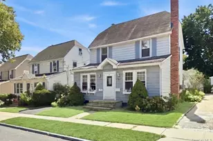 36 Hawthorne St, Williston Park, NY 11596 - Photo 3