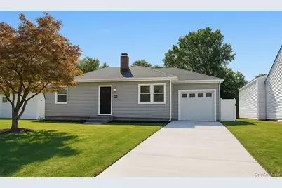 29 Avon, Hewlett, NY 11557 - Photo 1