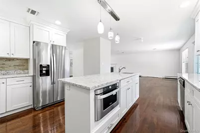 59 Southard Avenue, West Babylon, NY 11704 - Photo 5