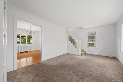 96 Capitol Avenue, Williston Park, NY 11596 - Photo 5