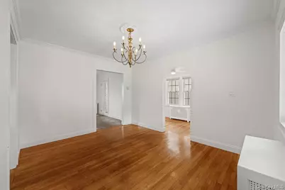 96 Capitol Avenue, Williston Park, NY 11596 - Photo 9