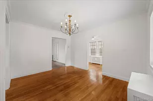 96 Capitol Ave, Williston Park, NY 11596 - Photo 9