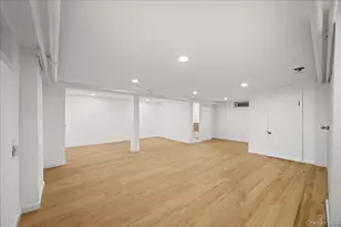 96 Capitol Ave, Williston Park, NY 11596 - Photo 25