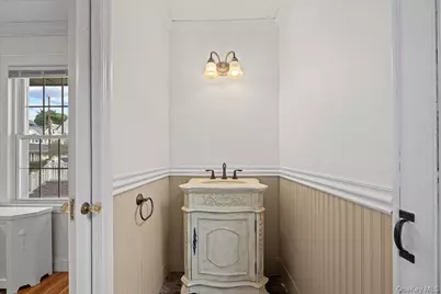 96 Capitol Avenue, Williston Park, NY 11596 - Photo 13