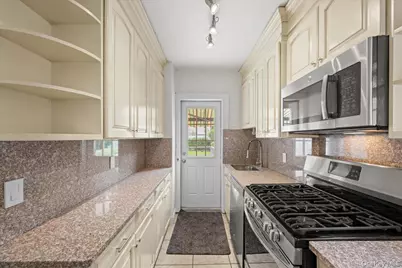 96 Capitol Avenue, Williston Park, NY 11596 - Photo 15