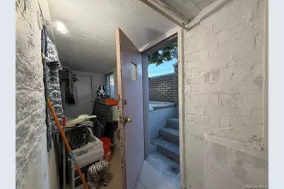 1656 Zerega Avenue, Bronx, NY 10462 - Photo 17
