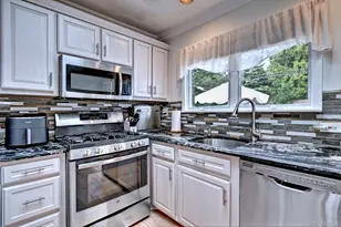 116 Shenandoah Blvd N, Nesconset, NY 11767 - Photo 15