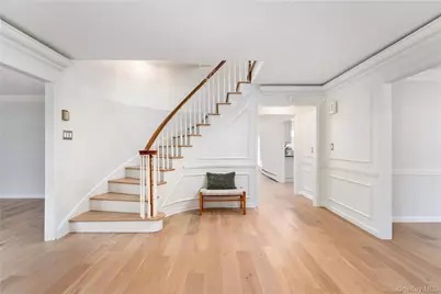 6 Davids Way, Port Jefferson, NY 11777 - Photo 3